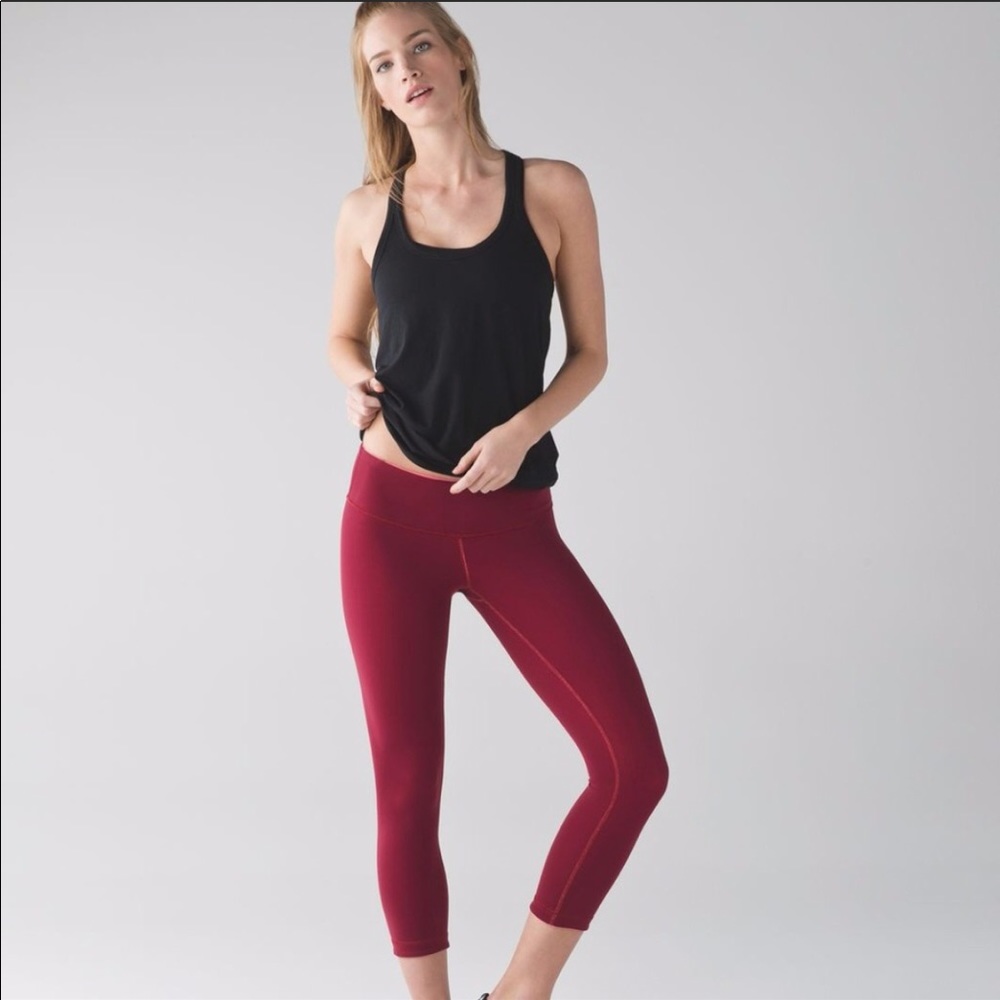 LuLuLemon reversible rosewood/flash crop leggings